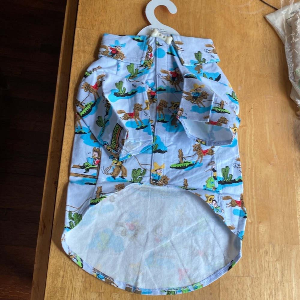 !Dog Vipoochy Top size L pretty new shirt. Attention!!check my measurements plea - Picture 2 of 12